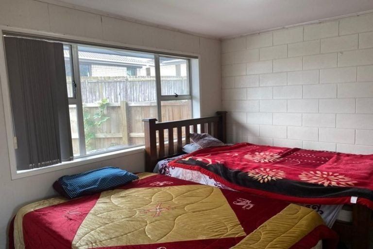 Photo of property in 92b Great South Road, Manurewa, Auckland, 2102
