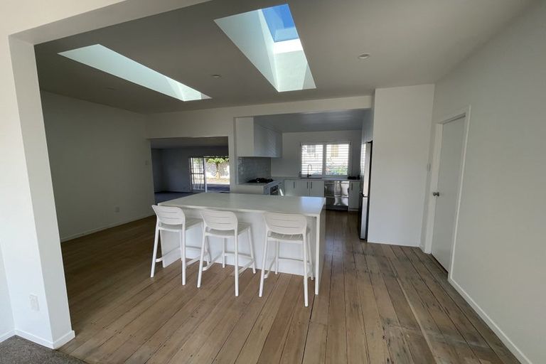 Photo of property in 1/20 Gordon Avenue, Milford, Auckland, 0620