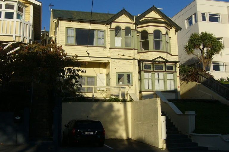 Photo of property in 4 Hawker Street, Mount Victoria, Wellington, 6011