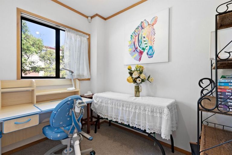 Photo of property in 17 Montclair Rise, Browns Bay, Auckland, 0630