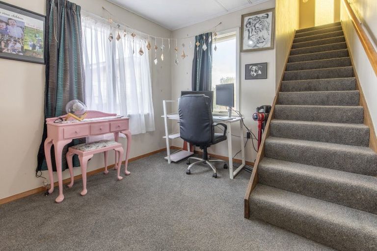 Photo of property in 1 Jull Crescent, Waipukurau, 4200