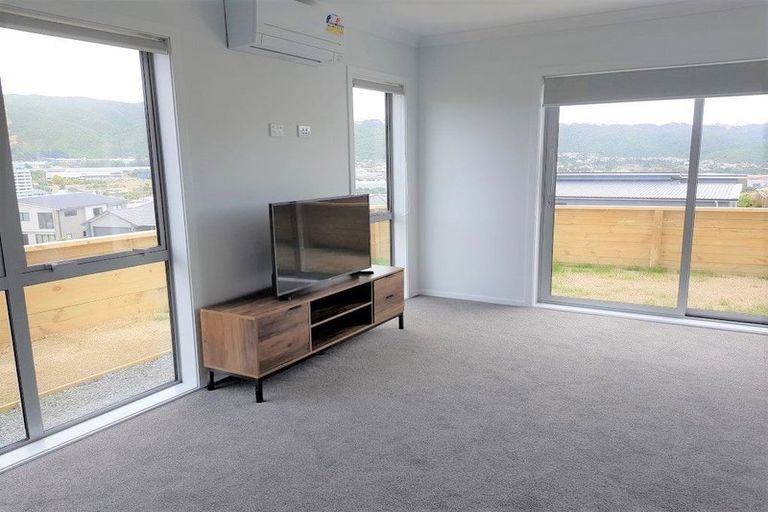 Photo of property in 105 John Burke Drive, Aotea, Porirua, 5024