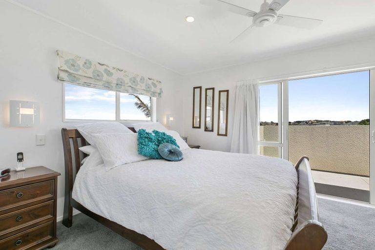 Photo of property in 37 Serene Place, Gulf Harbour, Whangaparaoa, 0930