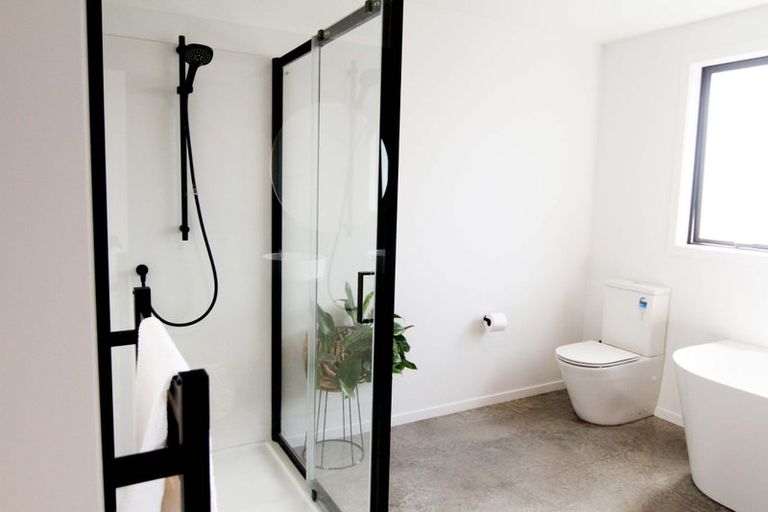 Photo of property in 7 Kohatu Boulder Way, Welbourn, New Plymouth, 4310