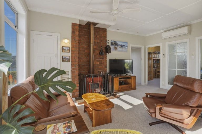 Photo of property in 11 Monowai Road, Ravensbourne, Dunedin, 9022