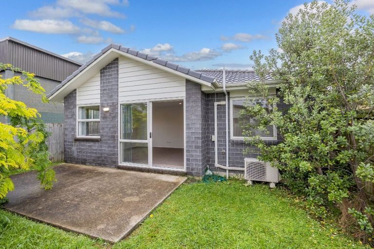 Photo of property in 8 Duin Lane, Wiri, Auckland, 2104
