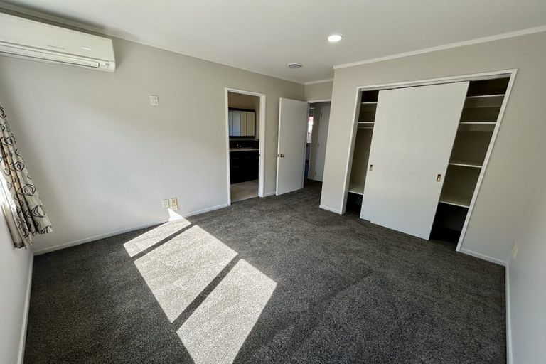 Photo of property in 2/48 Seabrook Avenue, New Lynn, Auckland, 0600