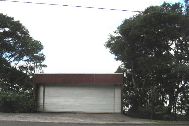 Photo of property in 29 Takahe Road, Titirangi, Auckland, 0604