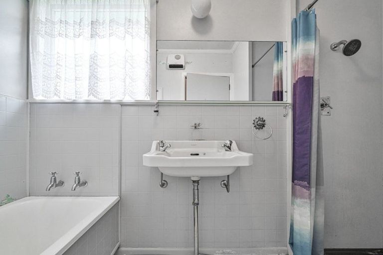 Photo of property in 703 Rainbow Avenue, Parkvale, Hastings, 4122