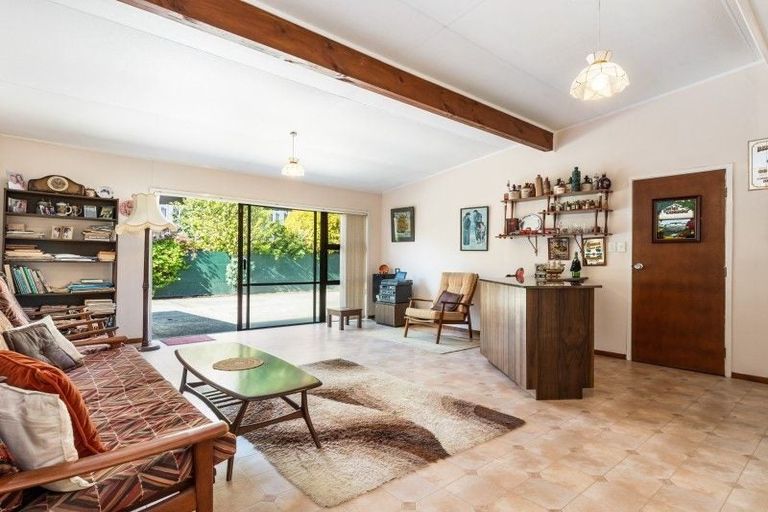 Photo of property in 20 Mountain Road, Morningside, Whangarei, 0110
