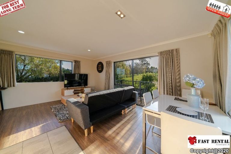 Photo of property in 220a Archers Road, Glenfield, Auckland, 0627