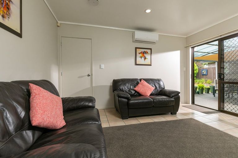 Photo of property in 74 Vintage Drive, Henderson, Auckland, 0612