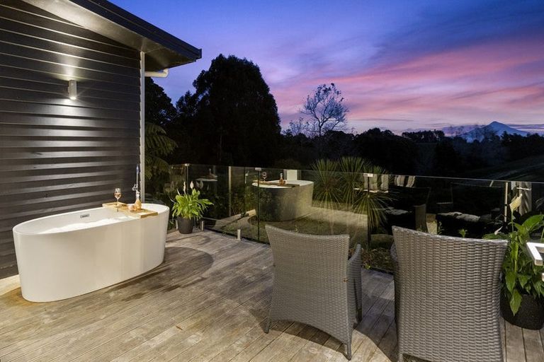 Photo of property in 418 Kaipikari Road, Urenui, 4375