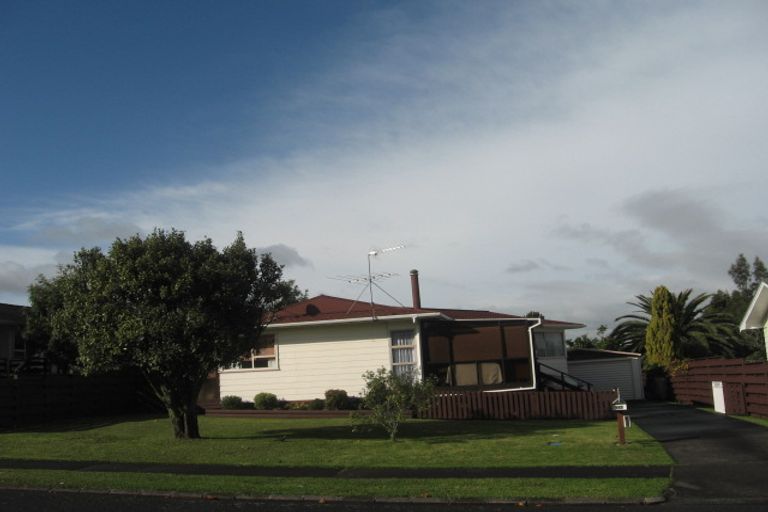 Photo of property in 117 Archmillen Avenue, Pakuranga Heights, Auckland, 2010