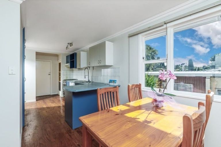 Photo of property in 1/120 Archers Road, Glenfield, Auckland, 0629