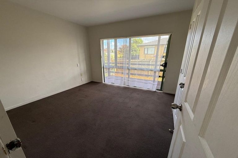 Photo of property in 2/8 Puriri Road, Manurewa, Auckland, 2102