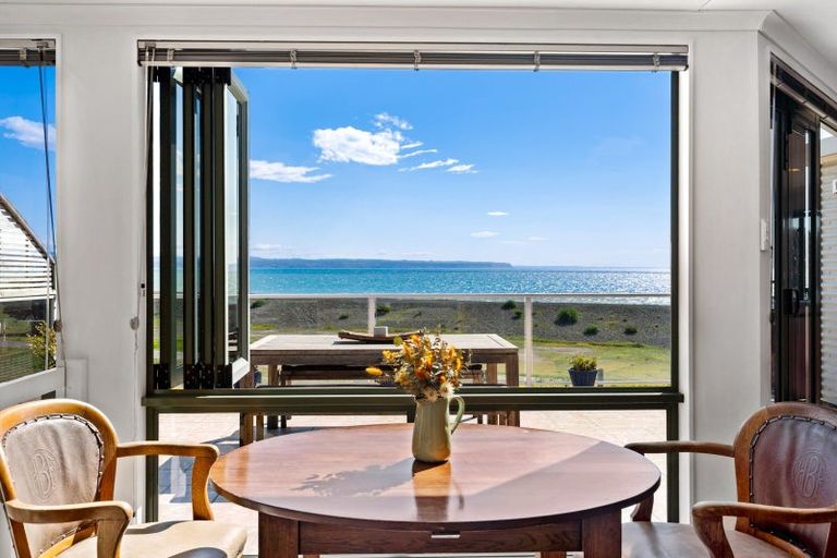 Photo of property in 2 North Terrace, Westshore, Napier, 4110