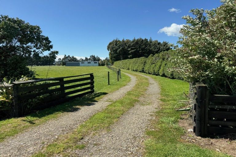Photo of property in 693 Ryal Bush Wallacetown Road, Wallacetown, Invercargill, 9874