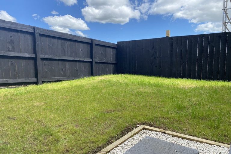 Photo of property in 46b Crestview Rise, Papakura, 2110