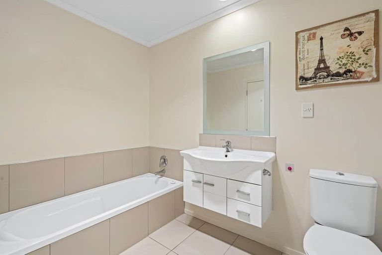 Photo of property in 42 Figaro Crescent, Takanini, 2112