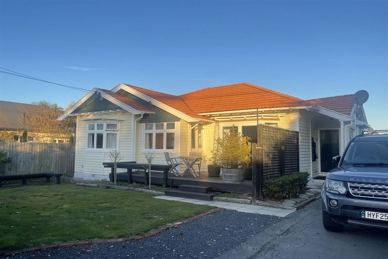 Photo of property in 108 Weston Road, St Albans, Christchurch, 8052
