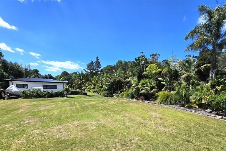 Photo of property in 807 Matarangi Drive, Matarangi, Whitianga, 3592