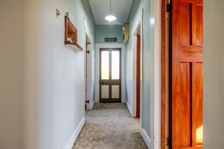 Photo of property in 17 Newman Road, Eketahuna, 4900