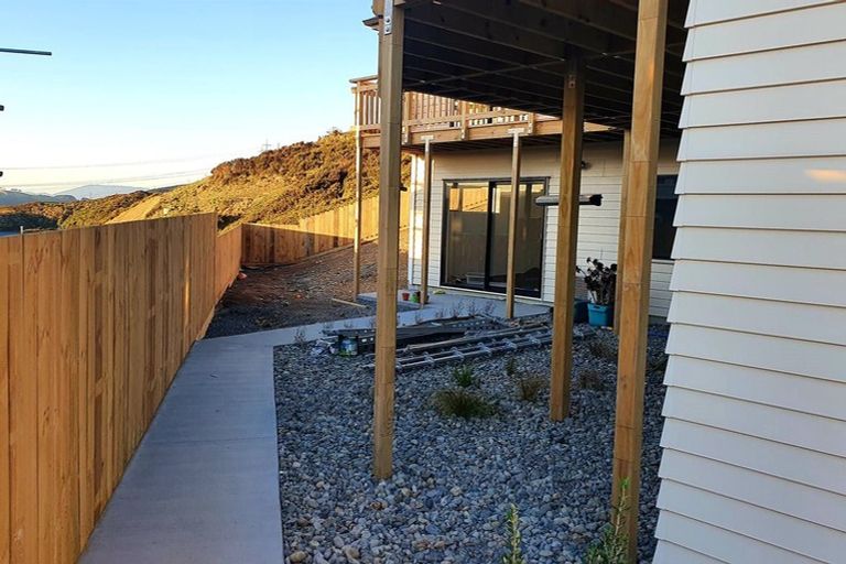 Photo of property in 11 Havana Rise, Grenada Village, Wellington, 6037