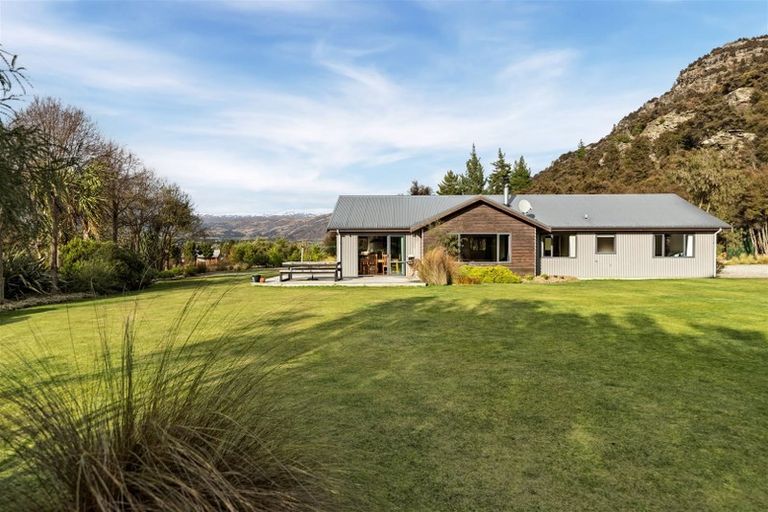 Photo of property in 30 Rockhaven, Albert Town, Wanaka, 9305