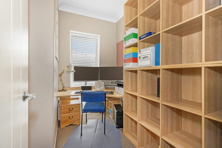 Photo of property in 137 Centaurus Road, Saint Martins, Christchurch, 8022