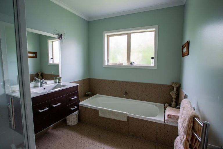 Photo of property in 11 Hilton Road, Carterton, 5713