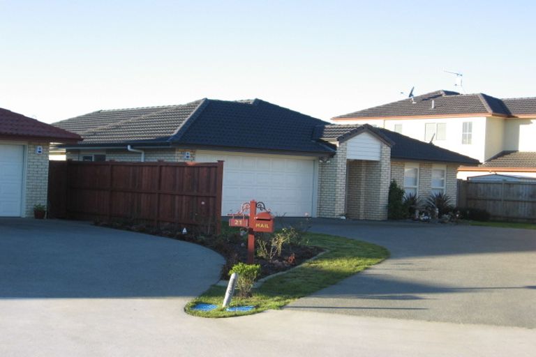 Photo of property in 19 Belfry Place, Wattle Downs, Auckland, 2103