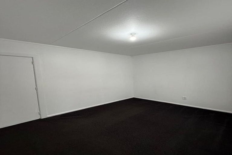 Photo of property in 9 Edwin Freeman Place, Ranui, Auckland, 0612