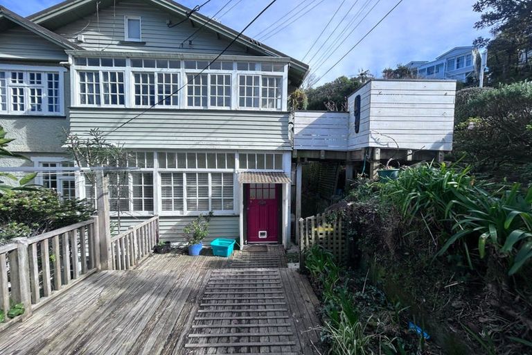 Photo of property in 145 Kelburn Parade, Kelburn, Wellington, 6012
