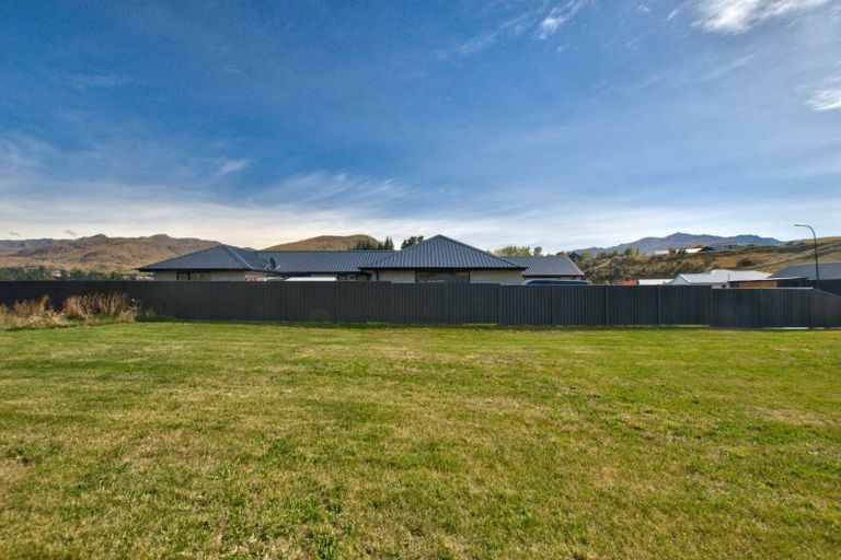 Photo of property in 18 Toni's Terrace, Lower Shotover, Queenstown, 9304