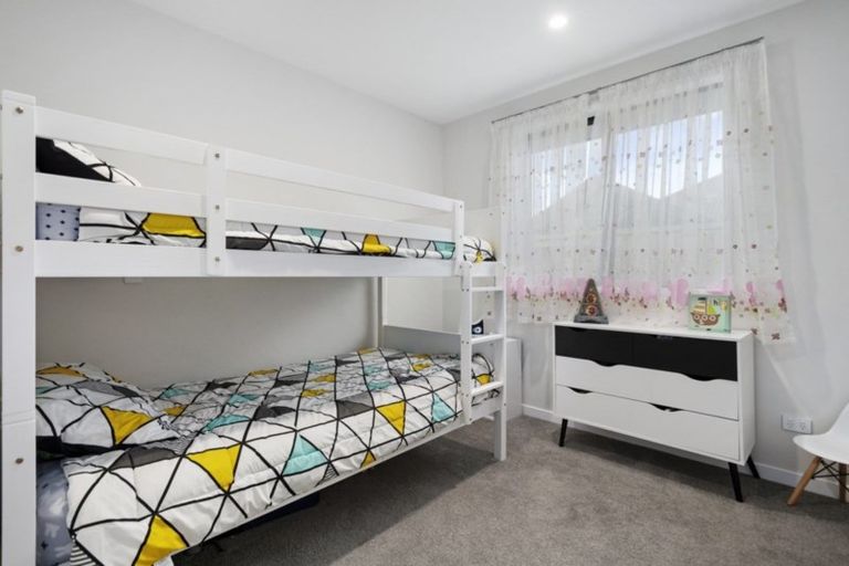 Photo of property in 51 Kahuparere Crescent, Pyes Pa, Tauranga, 3112