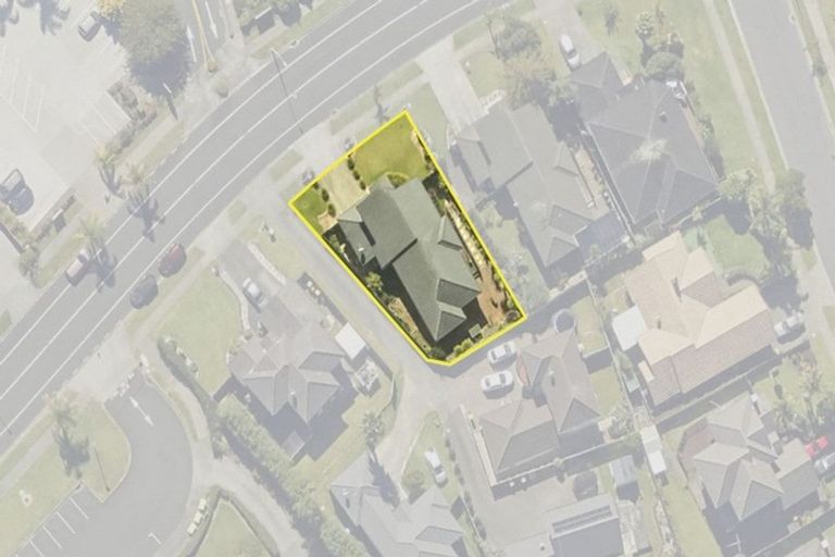 Photo of property in 115 Charles Prevost Drive, The Gardens, Auckland, 2105