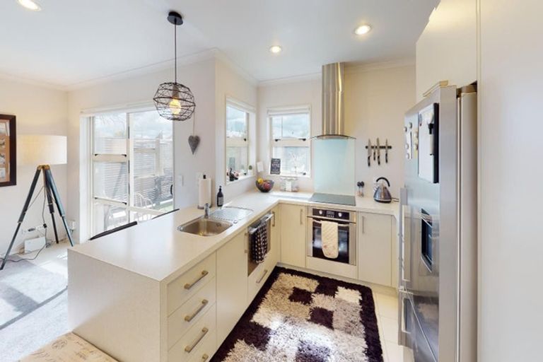 Photo of property in 12a Oxford Street, Hokowhitu, Palmerston North, 4410