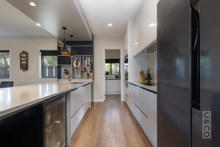 Photo of property in 1 Duchess Way, Riverhead, 0820