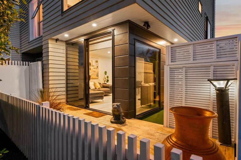 Photo of property in 27 Tuatua Road, Hobsonville, Auckland, 0616