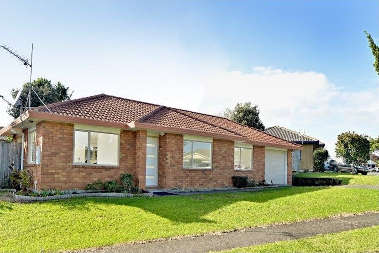 Photo of property in 8 Rebecca Rise, Weymouth, Auckland, 2103