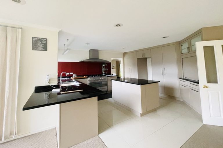 Photo of property in 6 Etwall Court, Dannemora, Auckland, 2016