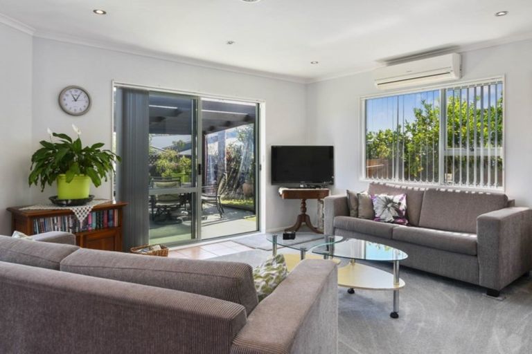 Photo of property in 25 Hoyte Place, Pukehangi, Rotorua, 3015