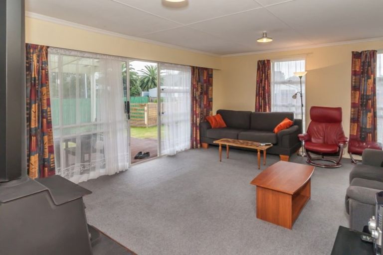 Photo of property in 12 Barling Street, Himatangi Beach, Foxton, 4891