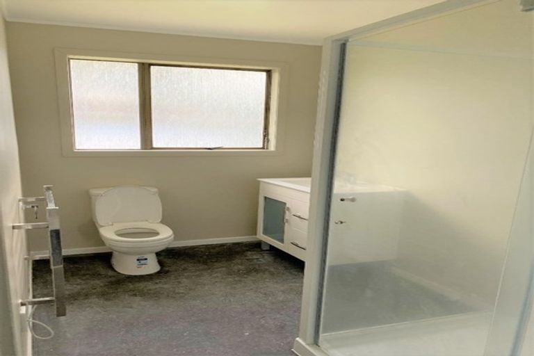 Photo of property in 2 Matua Place, Clendon Park, Auckland, 2103