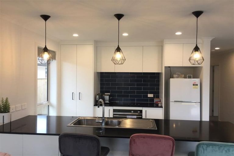 Photo of property in 8 Paioke Street, Waikanae, 5036