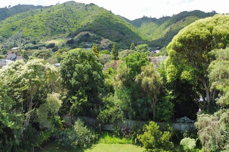 Photo of property in 73a Seddon Street, Waikanae, 5036