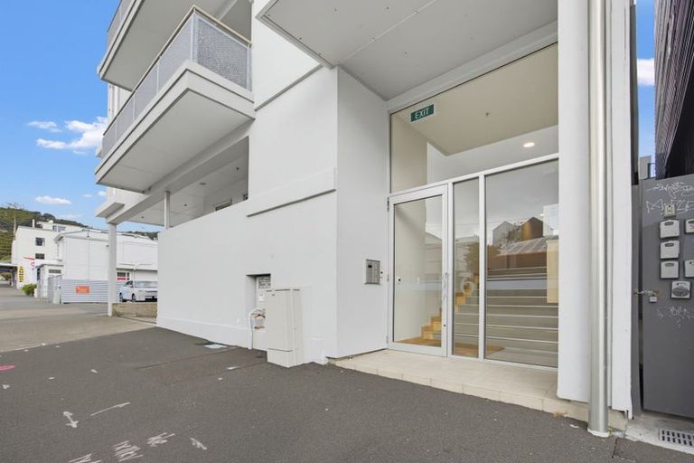 Photo of property in Elizabeth Street Chapel, 4/6 Elizabeth Street, Mount Victoria, Wellington, 6011