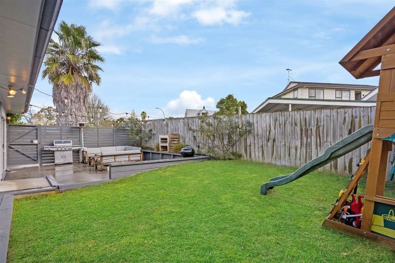 Photo of property in 1/13 Broadview Place, Howick, Auckland, 2014