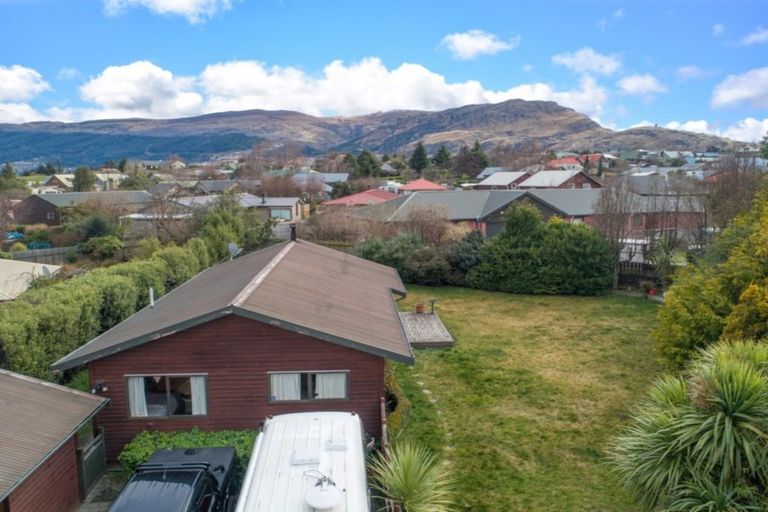 Photo of property in 16 Kawarau Place, Frankton, Queenstown, 9300